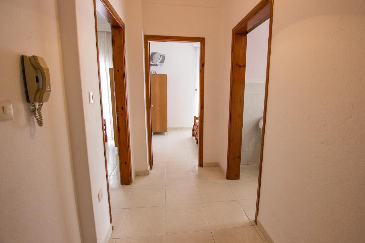 George Laz Rooms Vrasná Eksteriør bilde