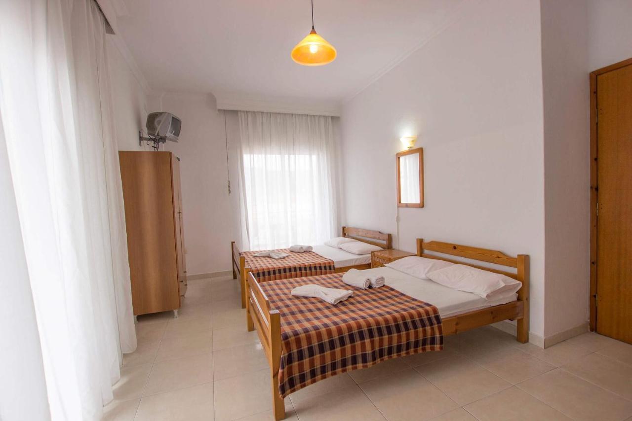 George Laz Rooms Vrasná Eksteriør bilde